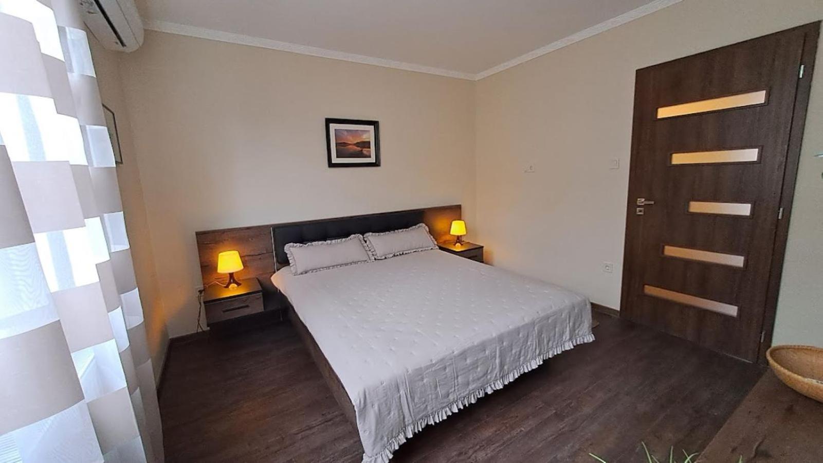 Szilfak City Apartman Hajduszoboszlo Exterior photo